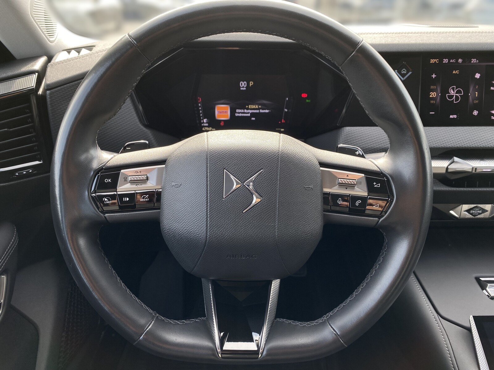 DS Automobiles DS 4 - zdjęcie 31
