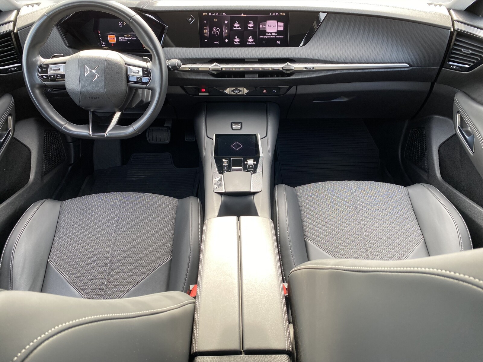 DS Automobiles DS 4 - zdjęcie 13