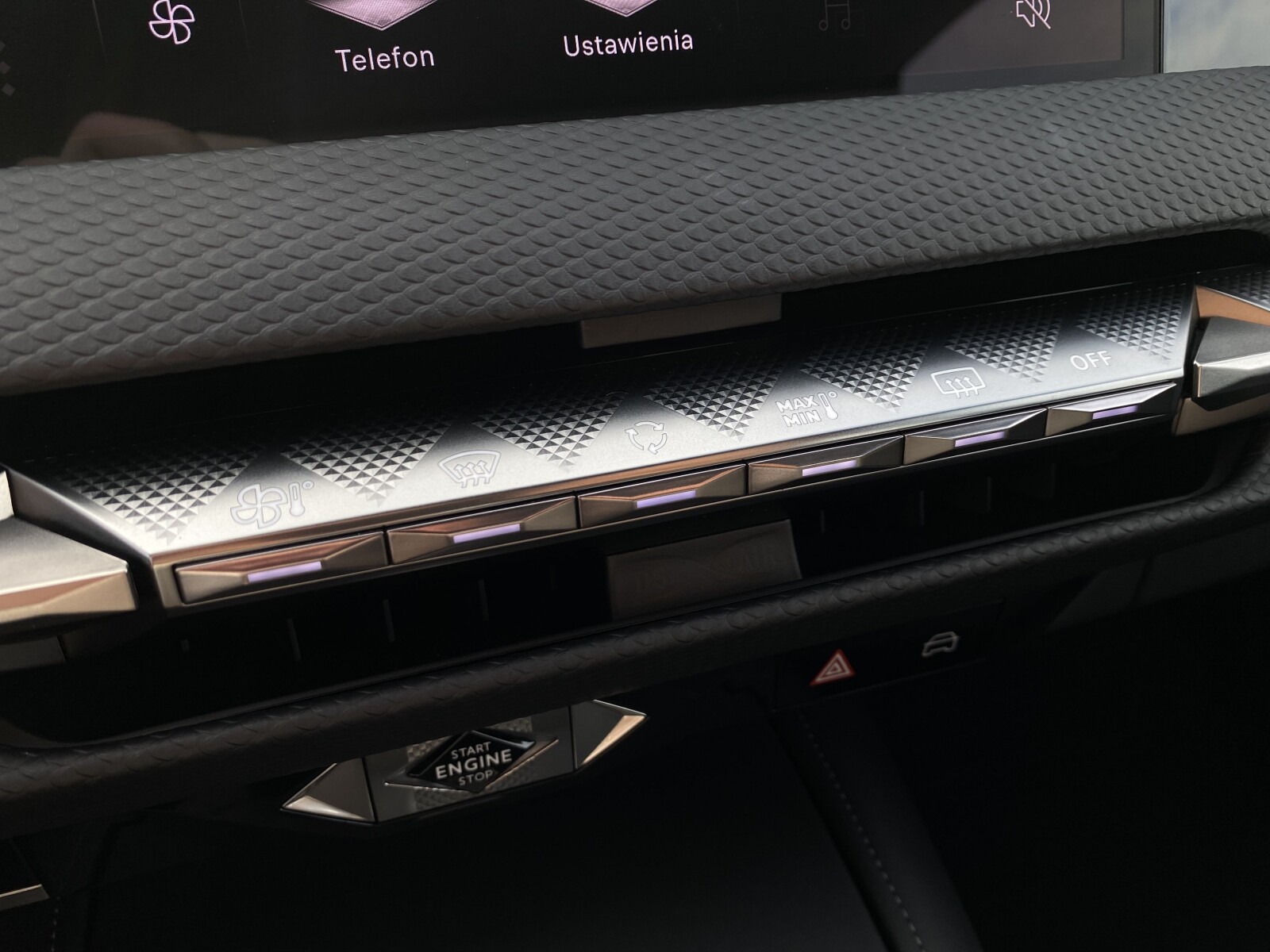 DS Automobiles DS 4 - zdjęcie 15