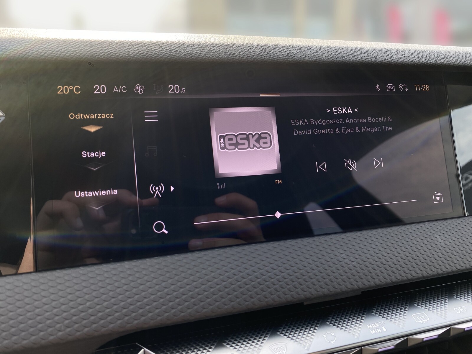 DS Automobiles DS 4 - zdjęcie 19