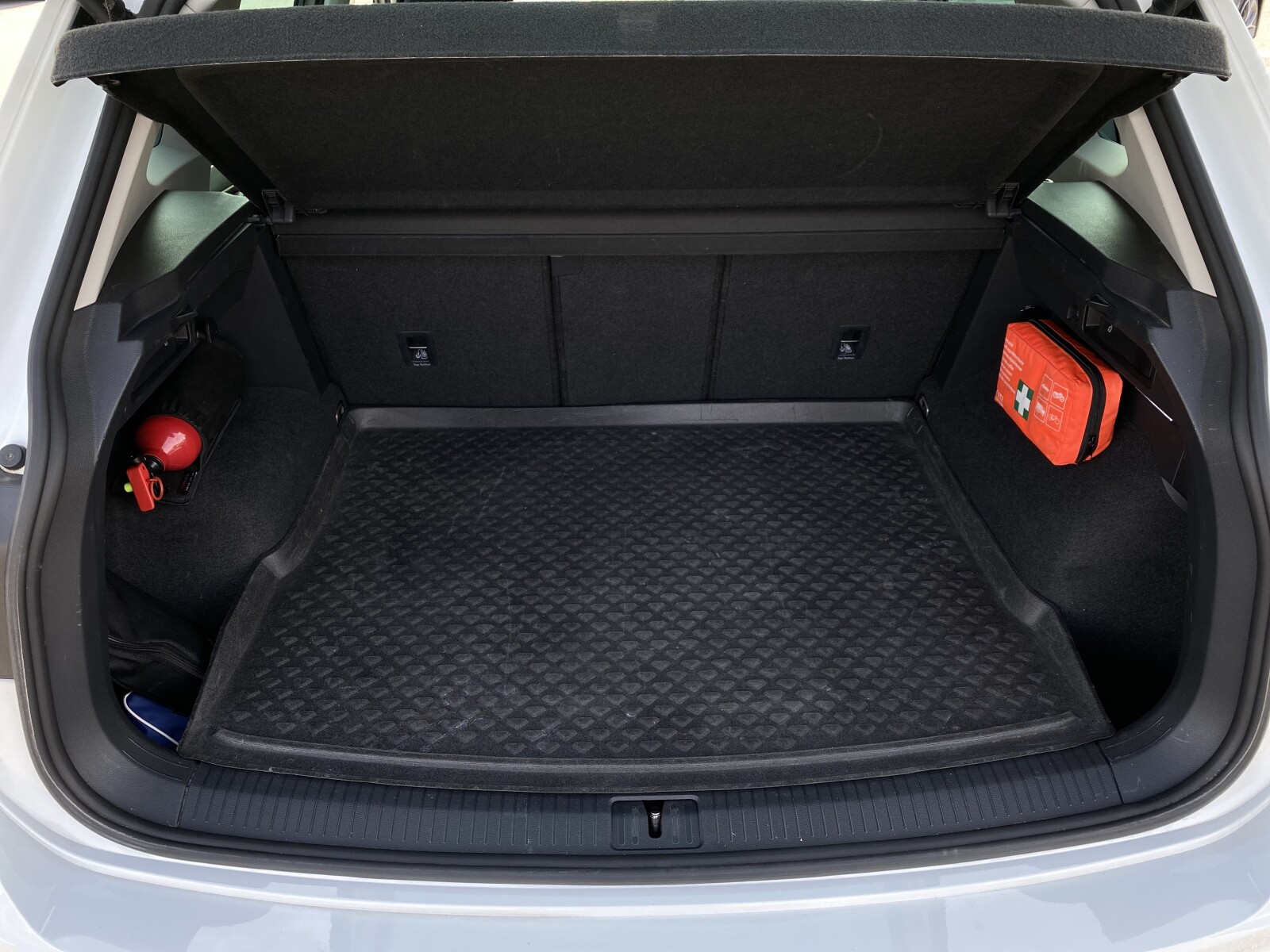 Volkswagen Tiguan - zdjęcie 35
