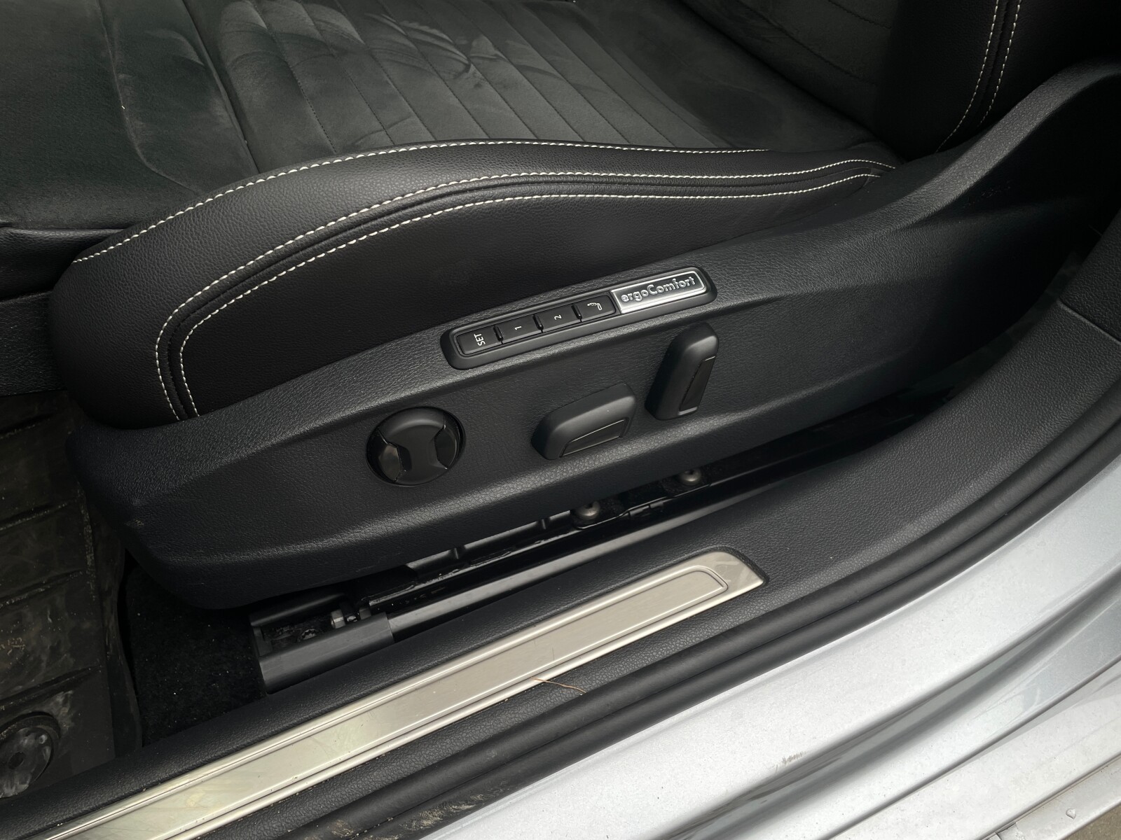 Volkswagen Passat Variant - zdjęcie 11