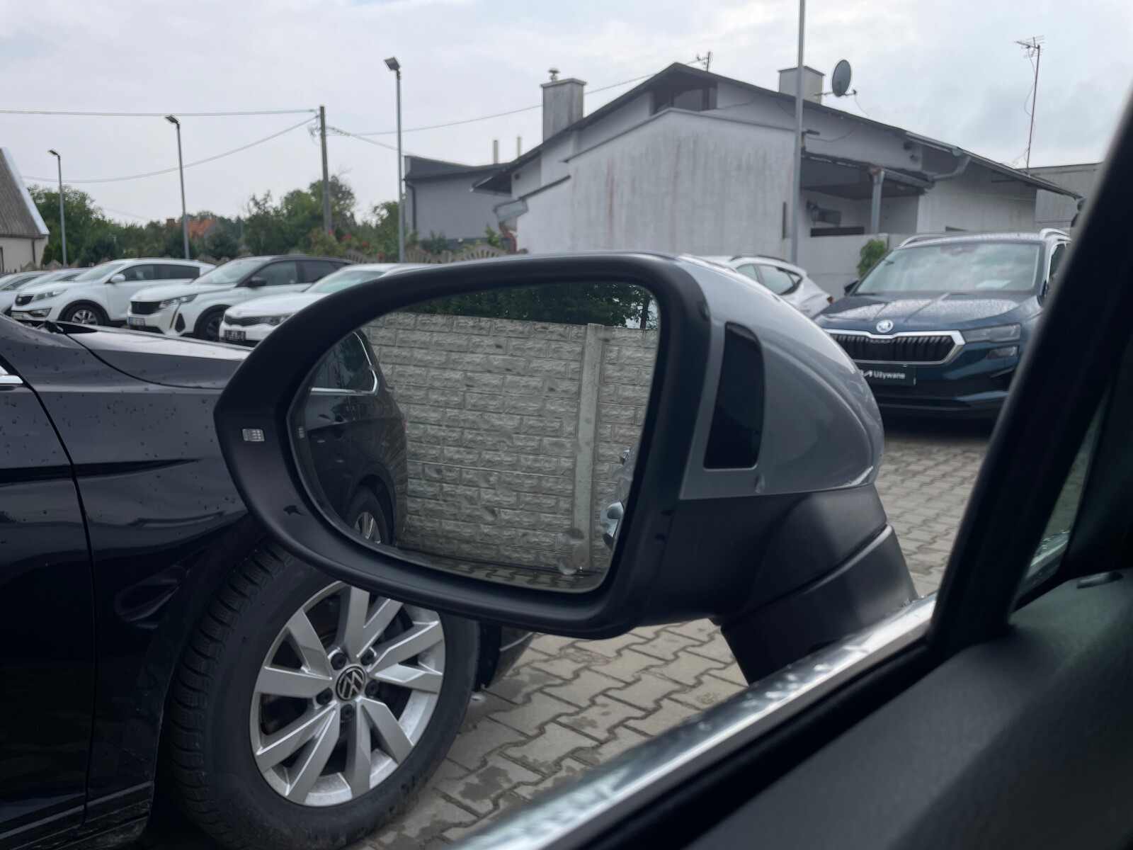 Volkswagen Passat Variant - zdjęcie 36