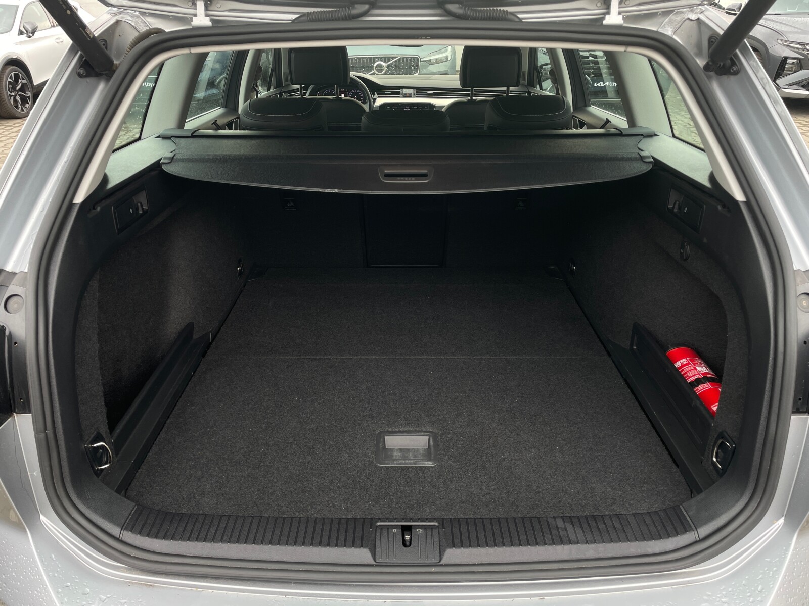 Volkswagen Passat Variant - zdjęcie 13
