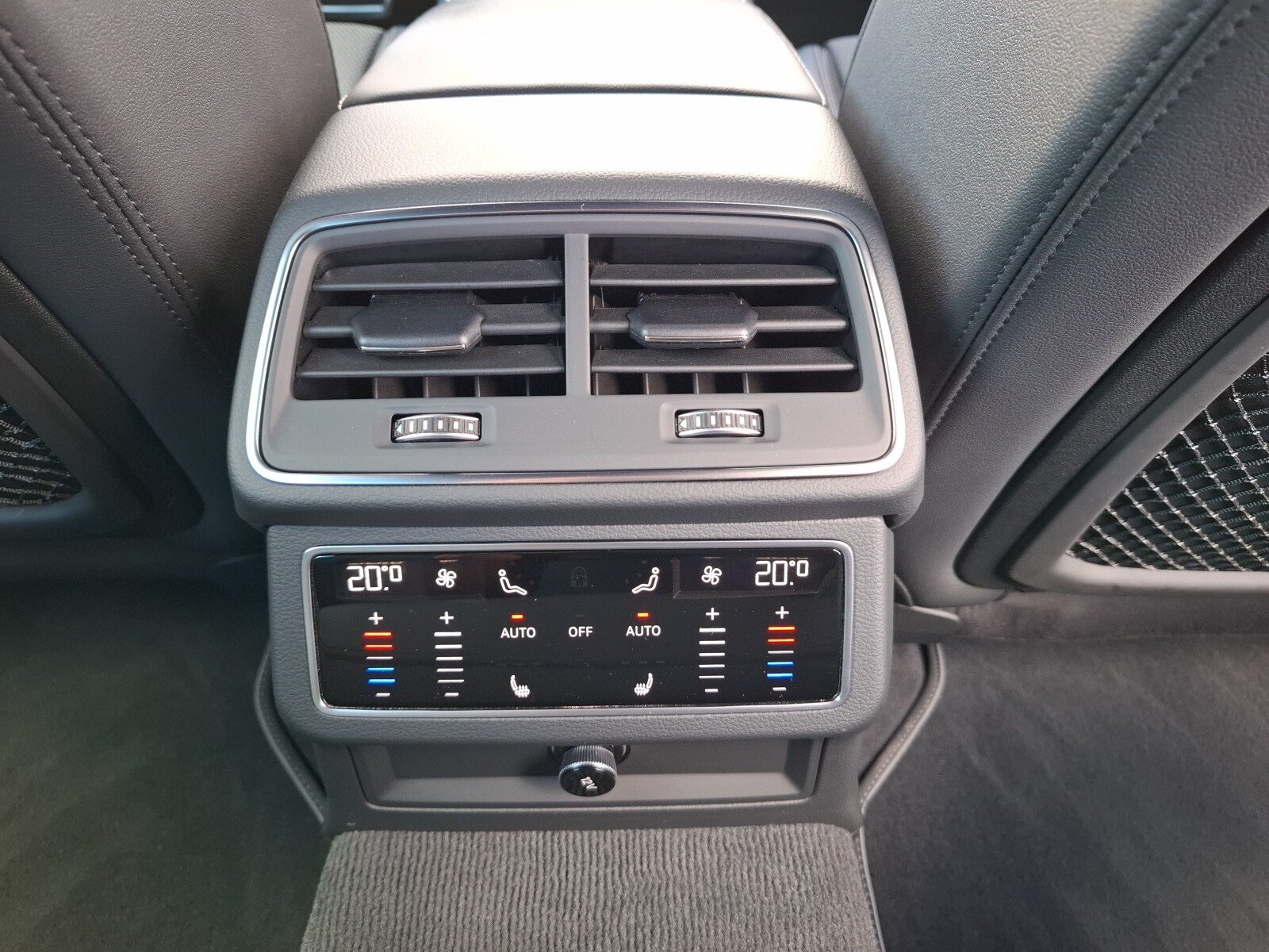 Audi A6 Avant - zdjęcie 20