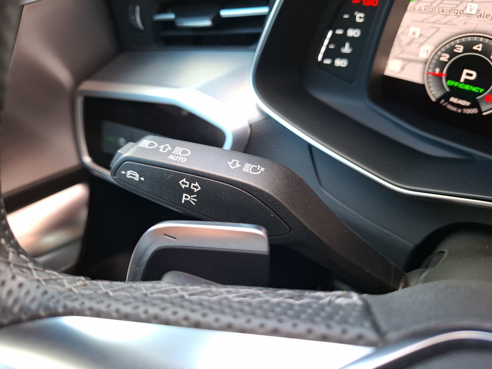 Audi A6 Avant - zdjęcie 32