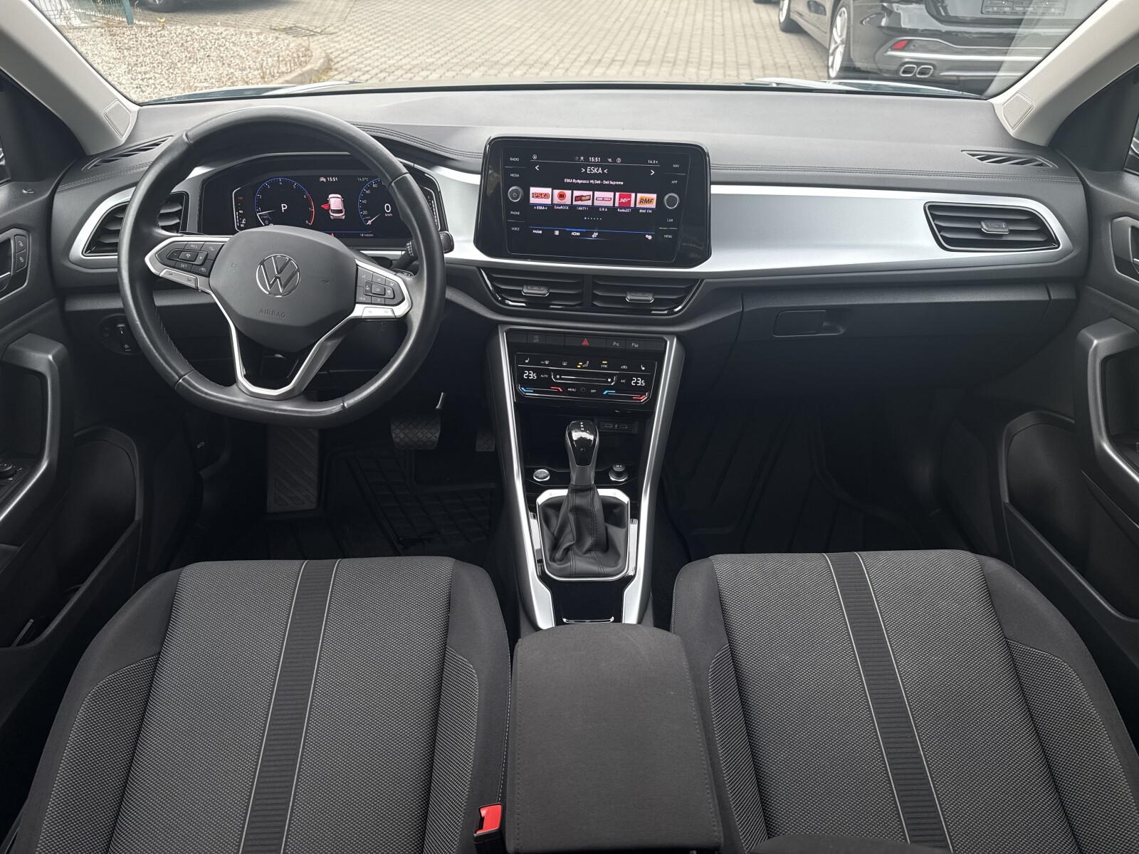 Volkswagen T-Roc - zdjęcie 15
