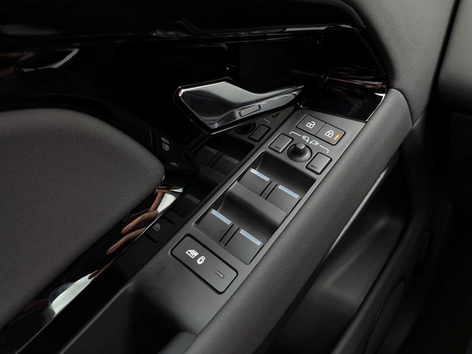 Land Rover Range Rover Evoque - zdjęcie 38