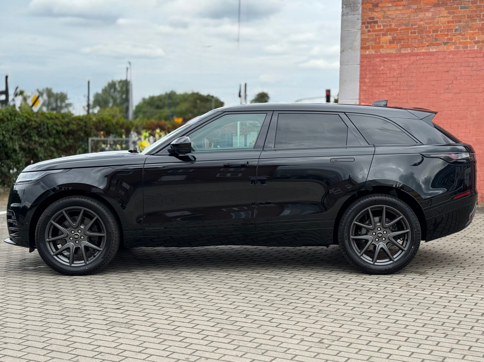 Land Rover Range Rover Velar - zdjęcie 2