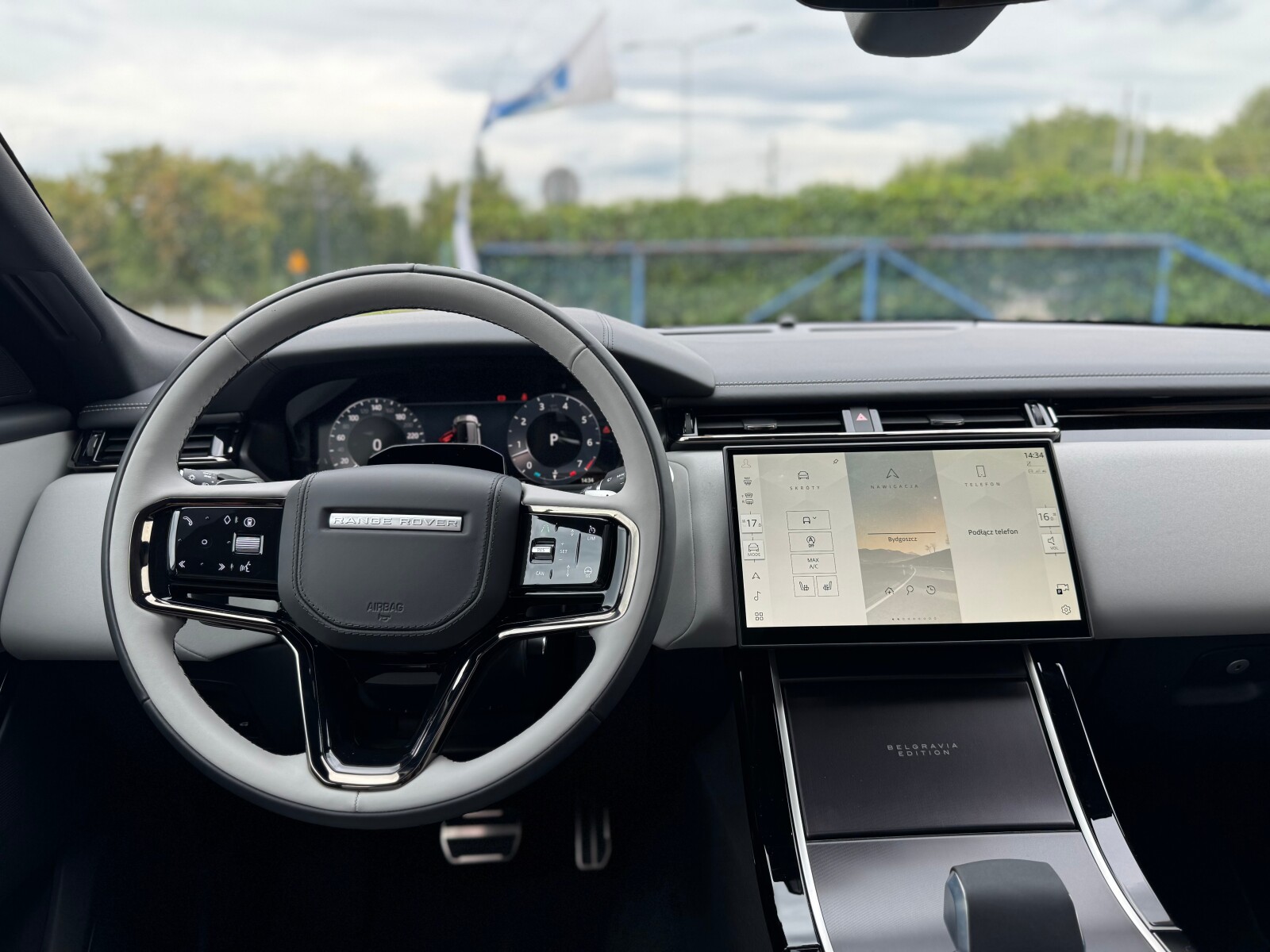 Land Rover Range Rover Velar - zdjęcie 23