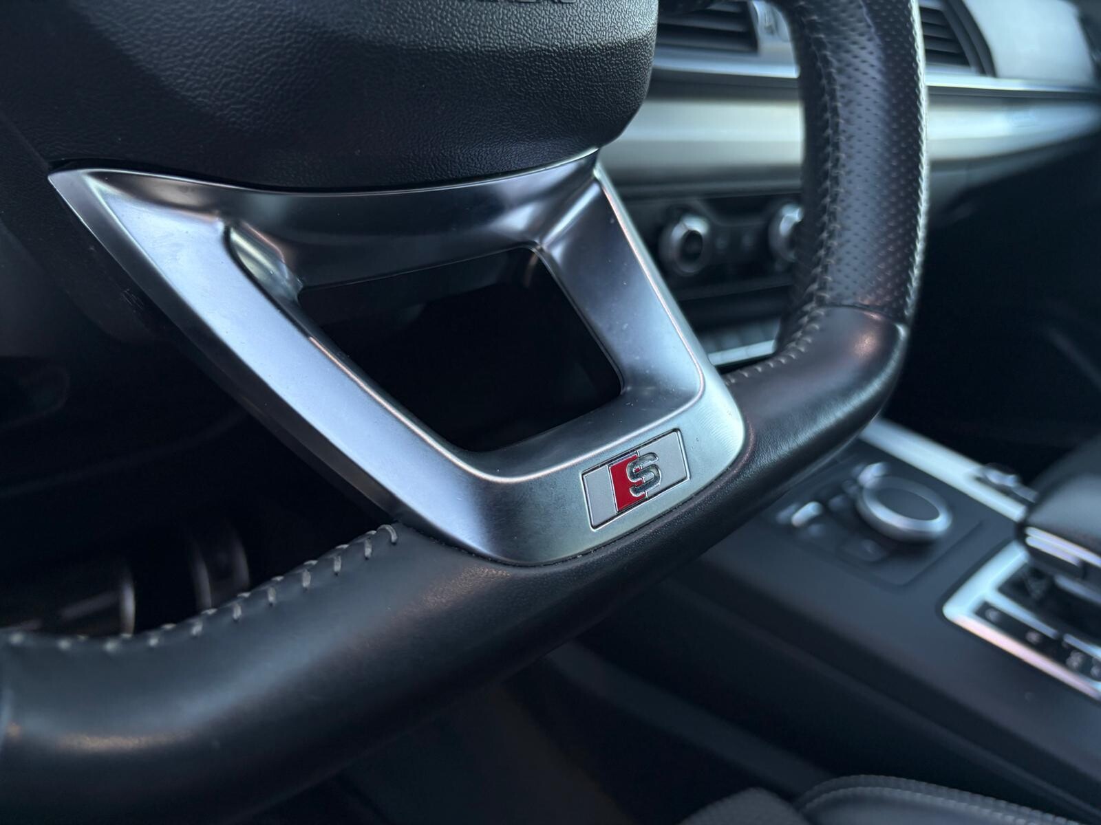 Audi Q5 - zdjęcie 22