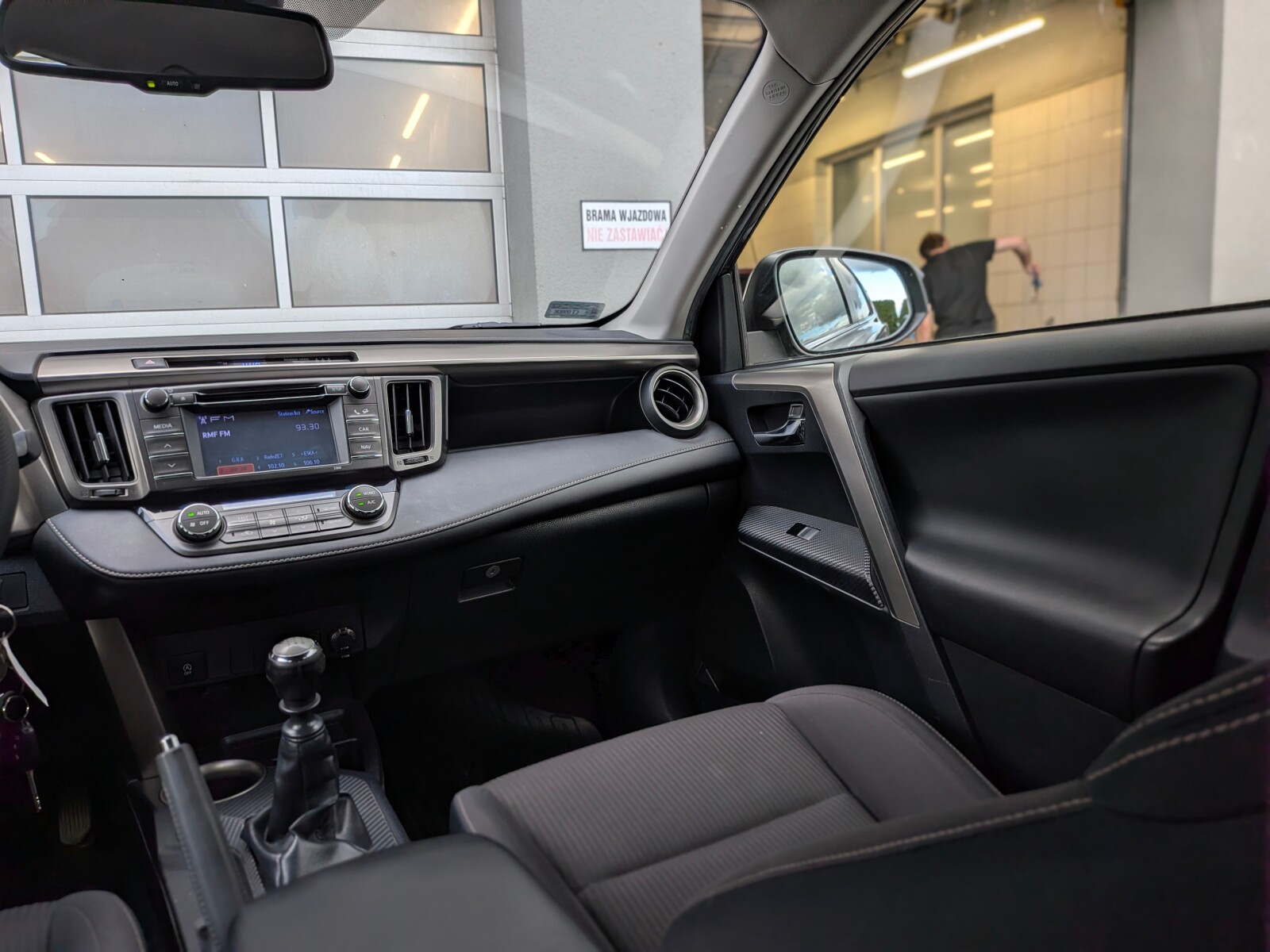 Toyota RAV 4 - zdjęcie 15