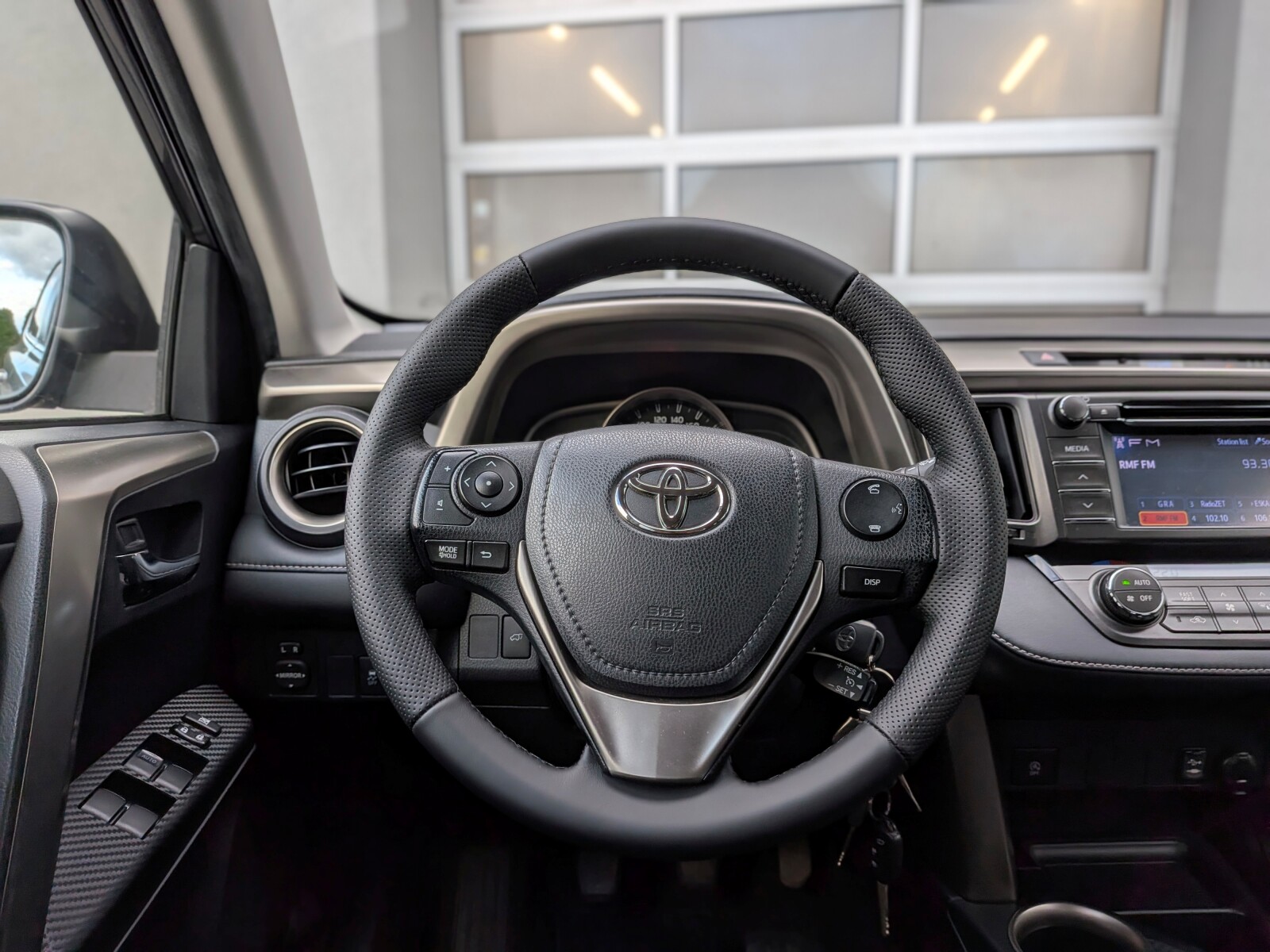 Toyota RAV 4 - zdjęcie 19
