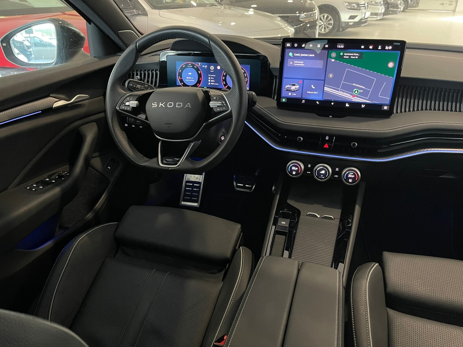 Škoda Superb Combi - zdjęcie 18