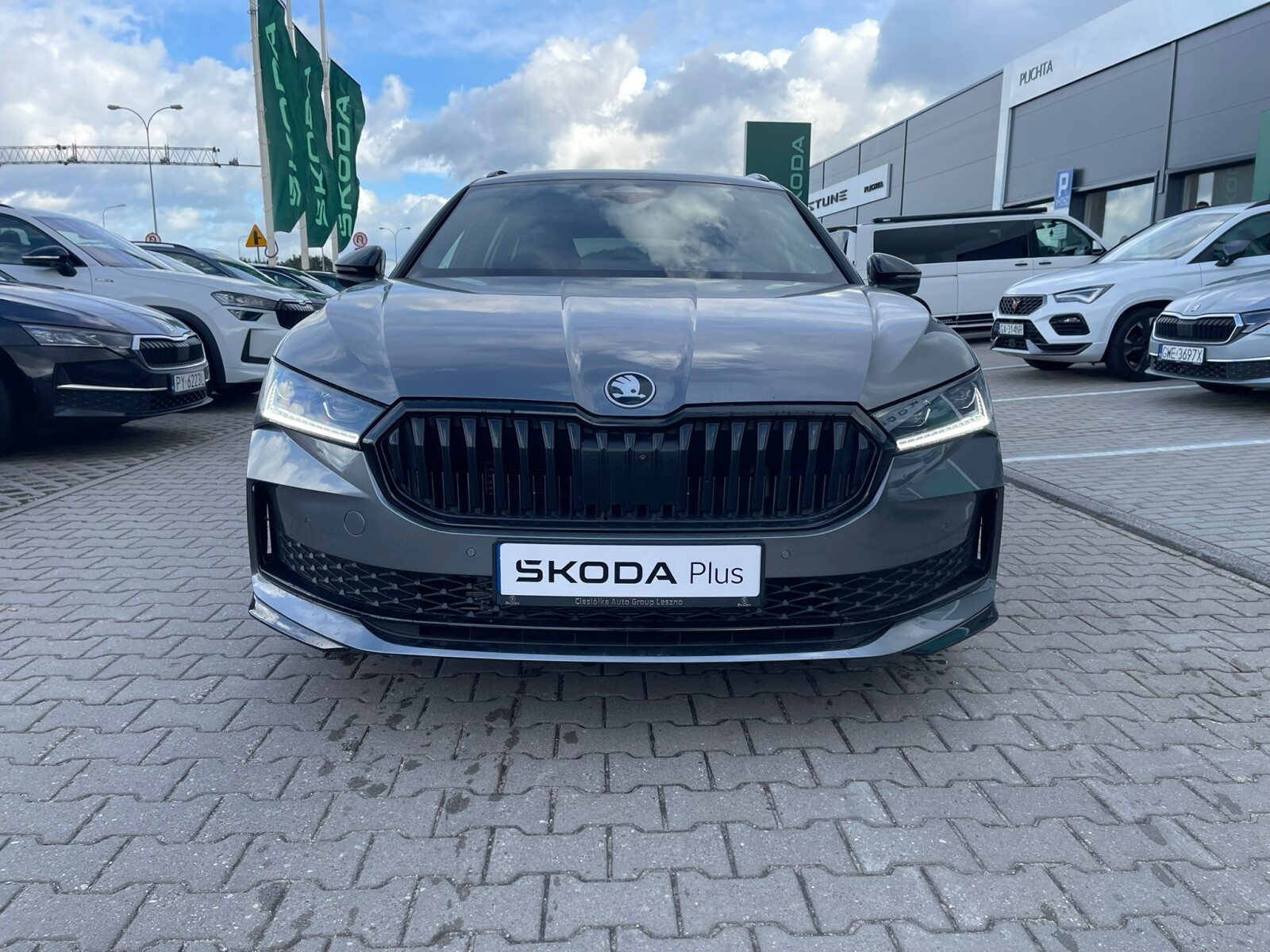 Škoda Superb Combi - zdjęcie 2