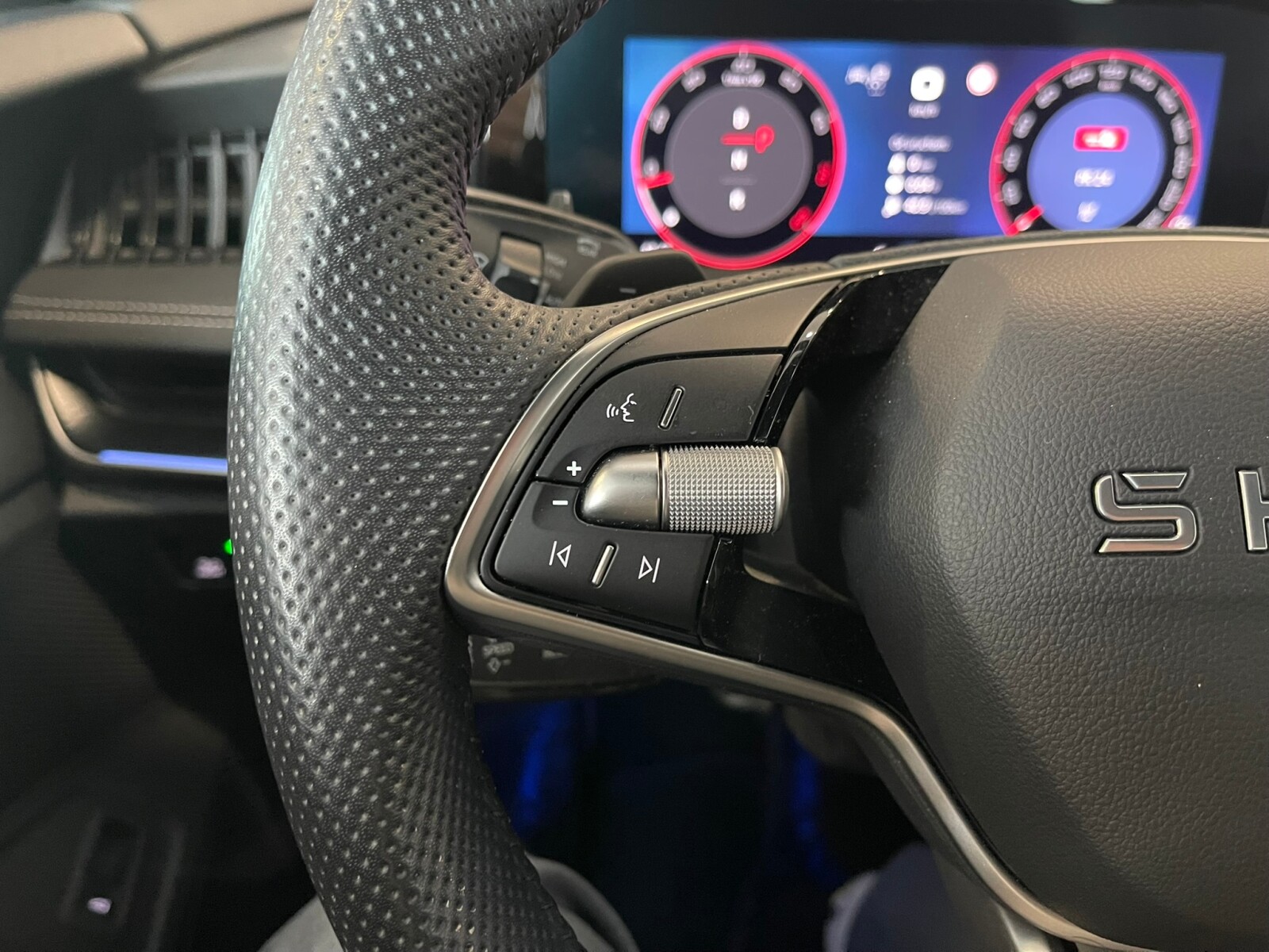 Škoda Superb Combi - zdjęcie 13