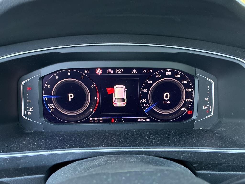 Volkswagen Tiguan - zdjęcie 8