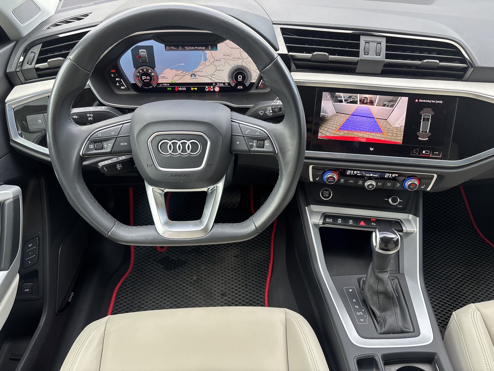 Audi Q3 Sportback - zdjęcie 10