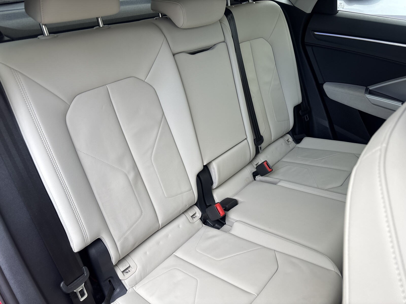 Audi Q3 Sportback - zdjęcie 33