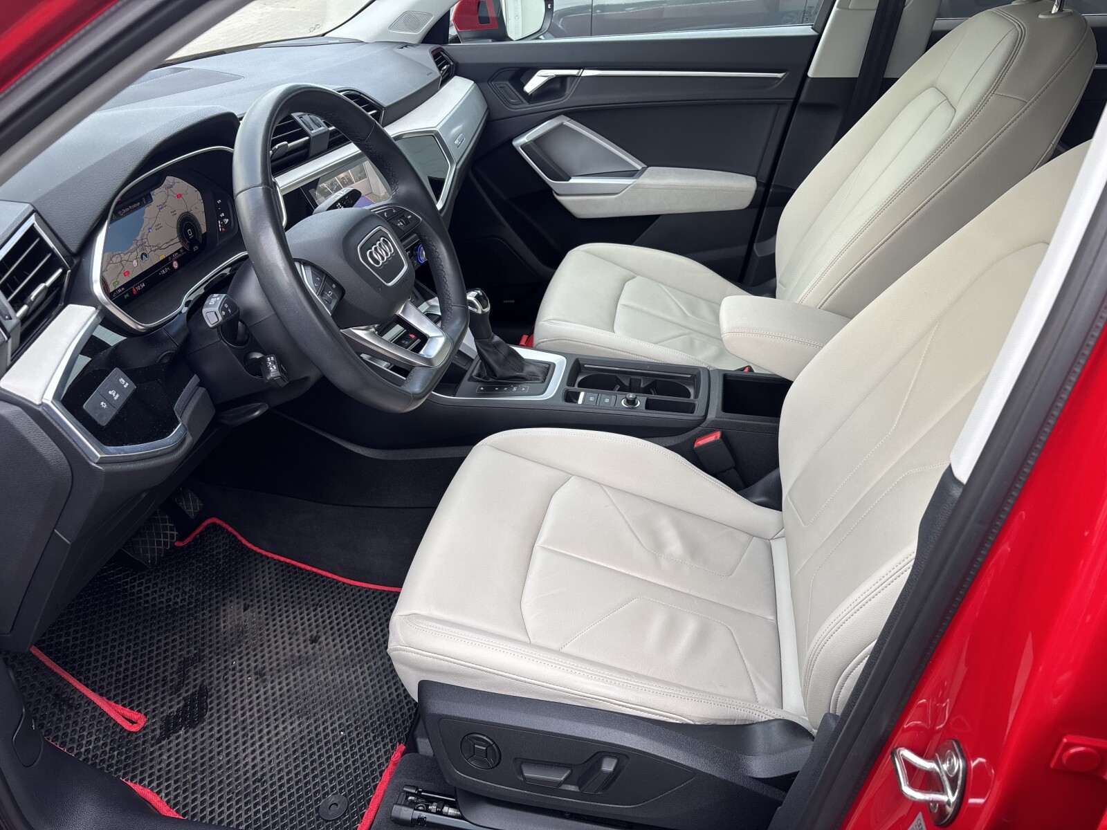 Audi Q3 Sportback - zdjęcie 15