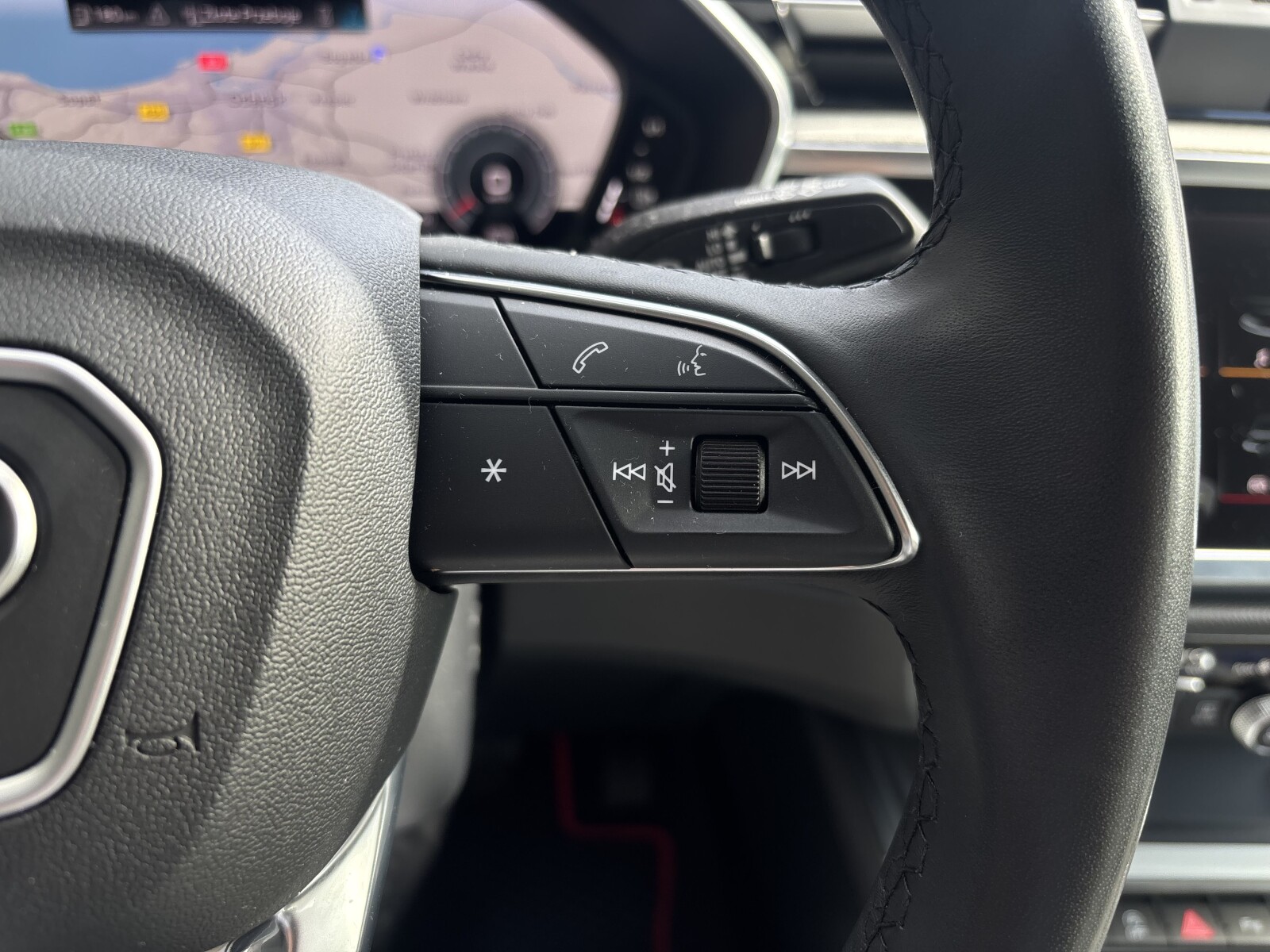 Audi Q3 Sportback - zdjęcie 14