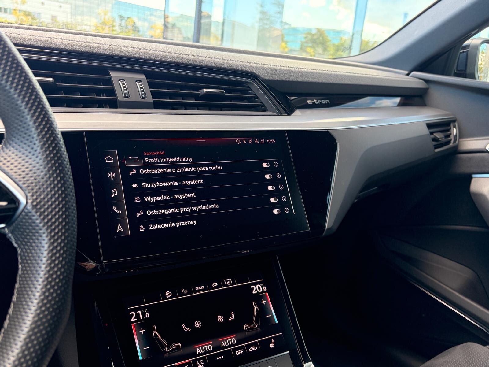 Audi Q8 Sportback e-tron - zdjęcie 32