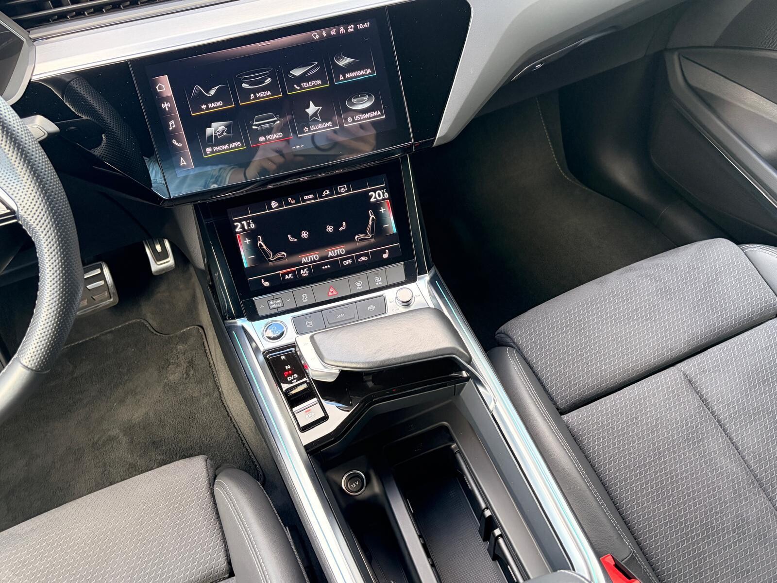 Audi Q8 Sportback e-tron - zdjęcie 27