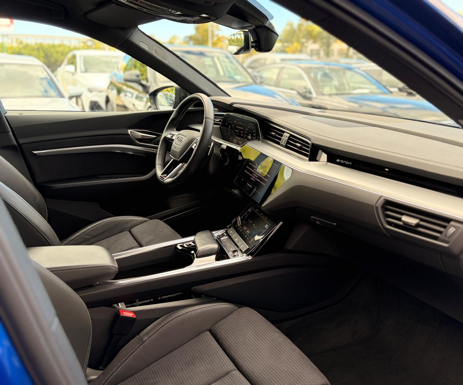 Audi Q8 Sportback e-tron - zdjęcie 21