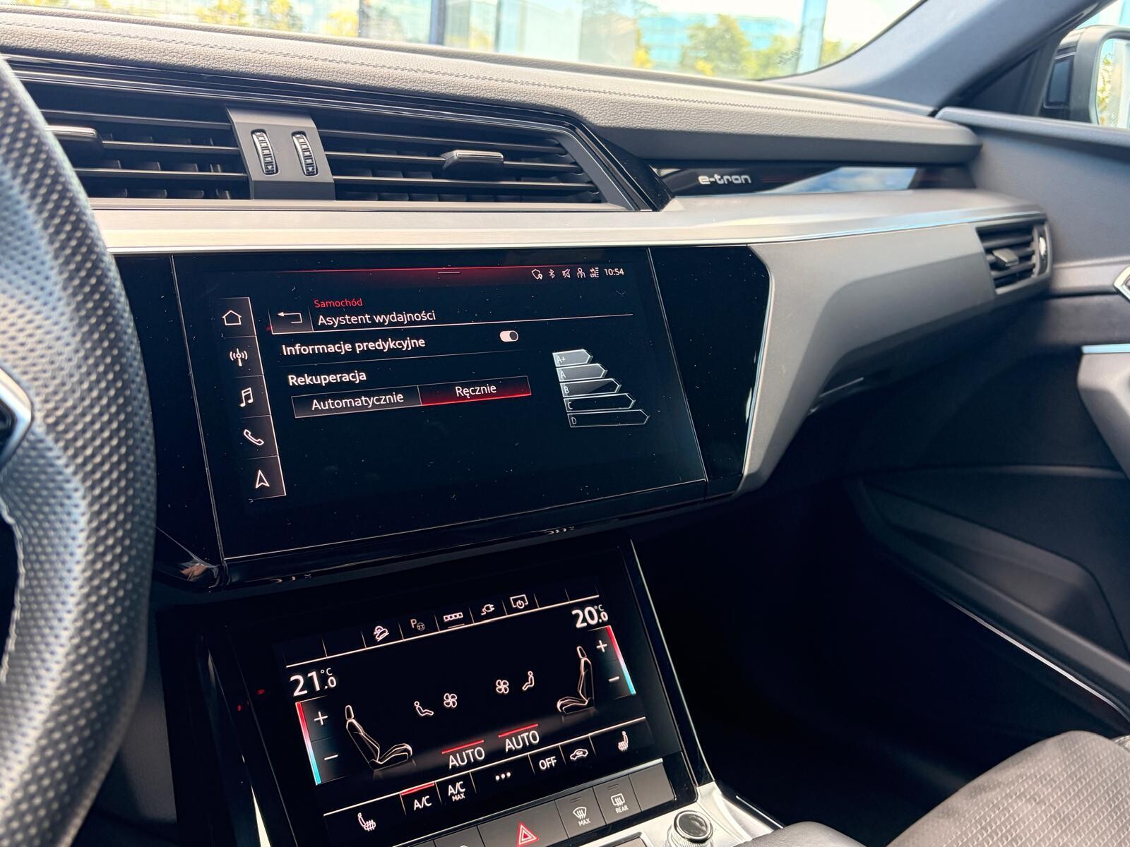 Audi Q8 Sportback e-tron - zdjęcie 28