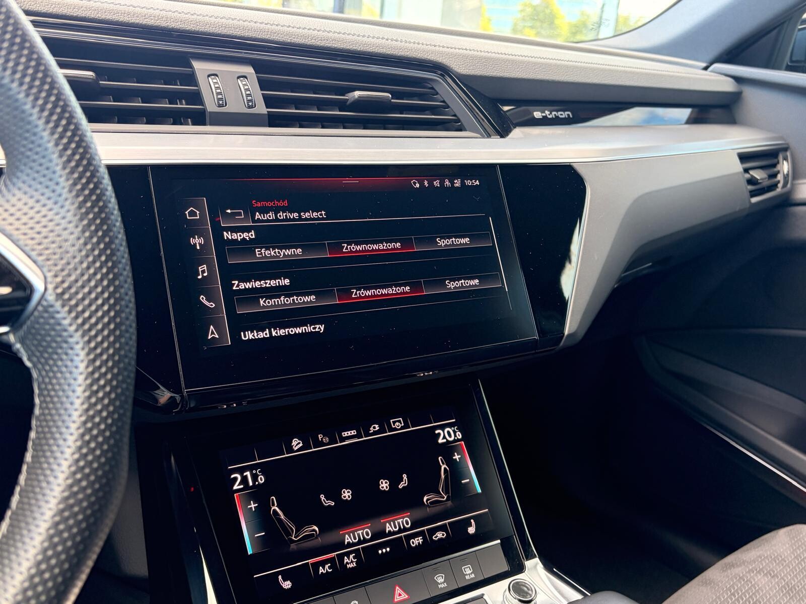 Audi Q8 Sportback e-tron - zdjęcie 37