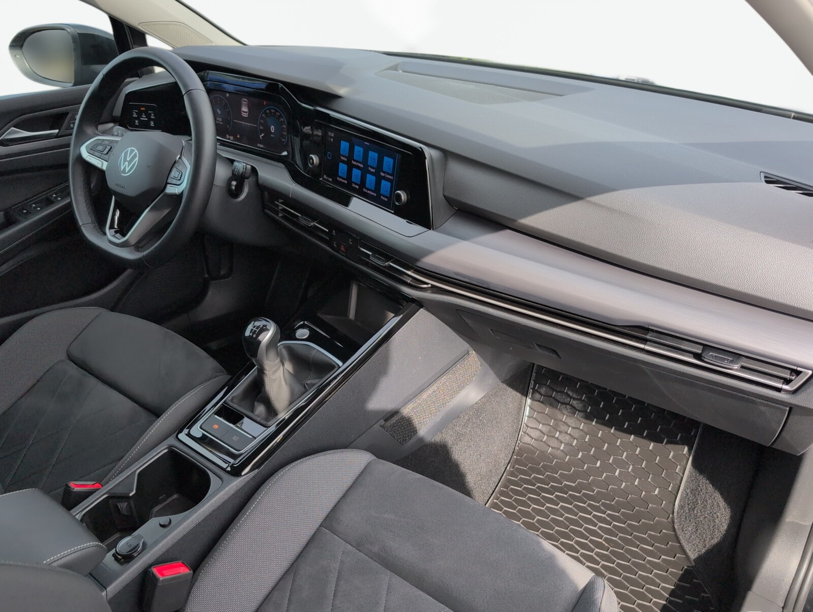 Volkswagen Golf - zdjęcie 15