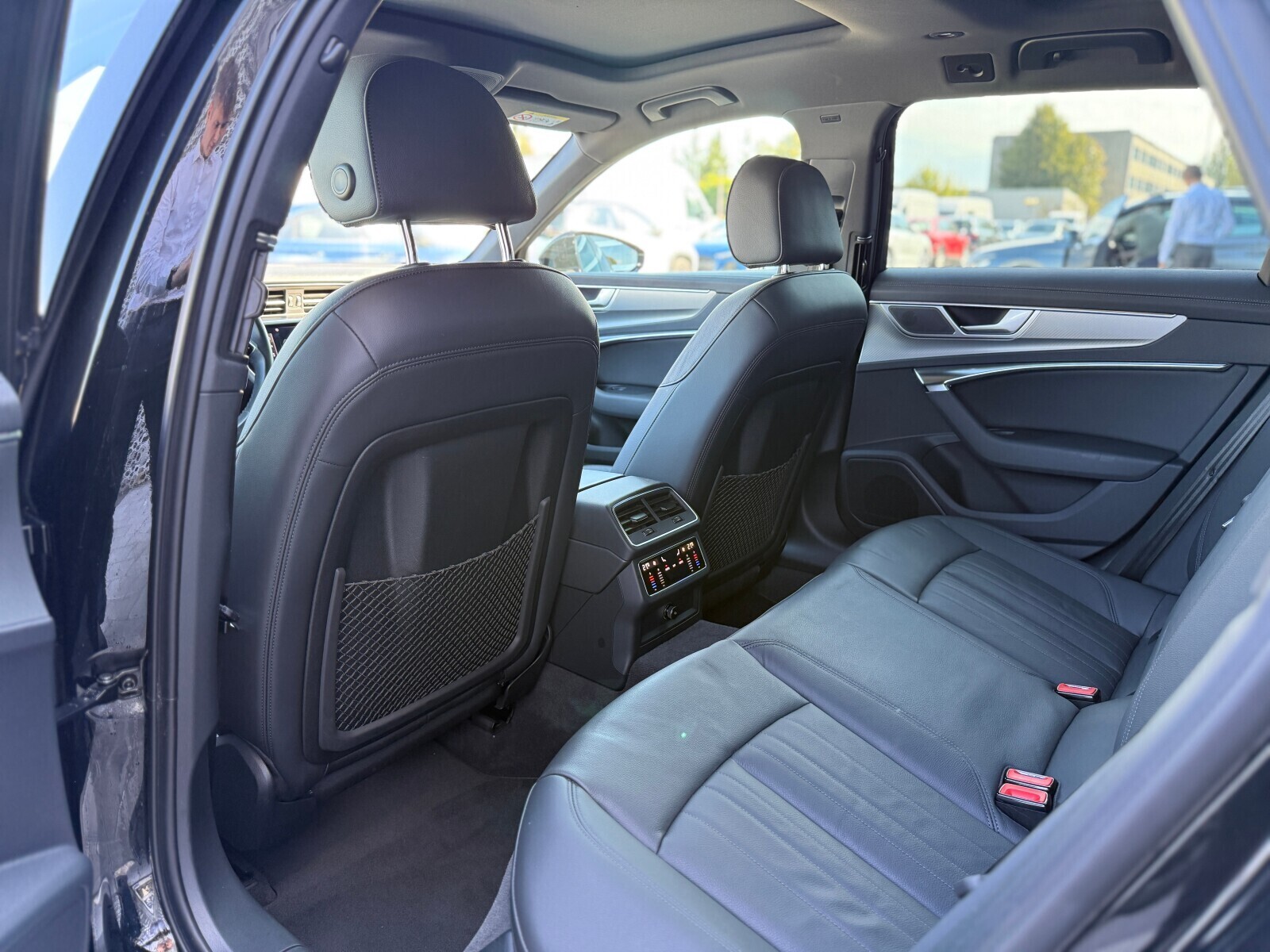 Audi A6 Avant - zdjęcie 10