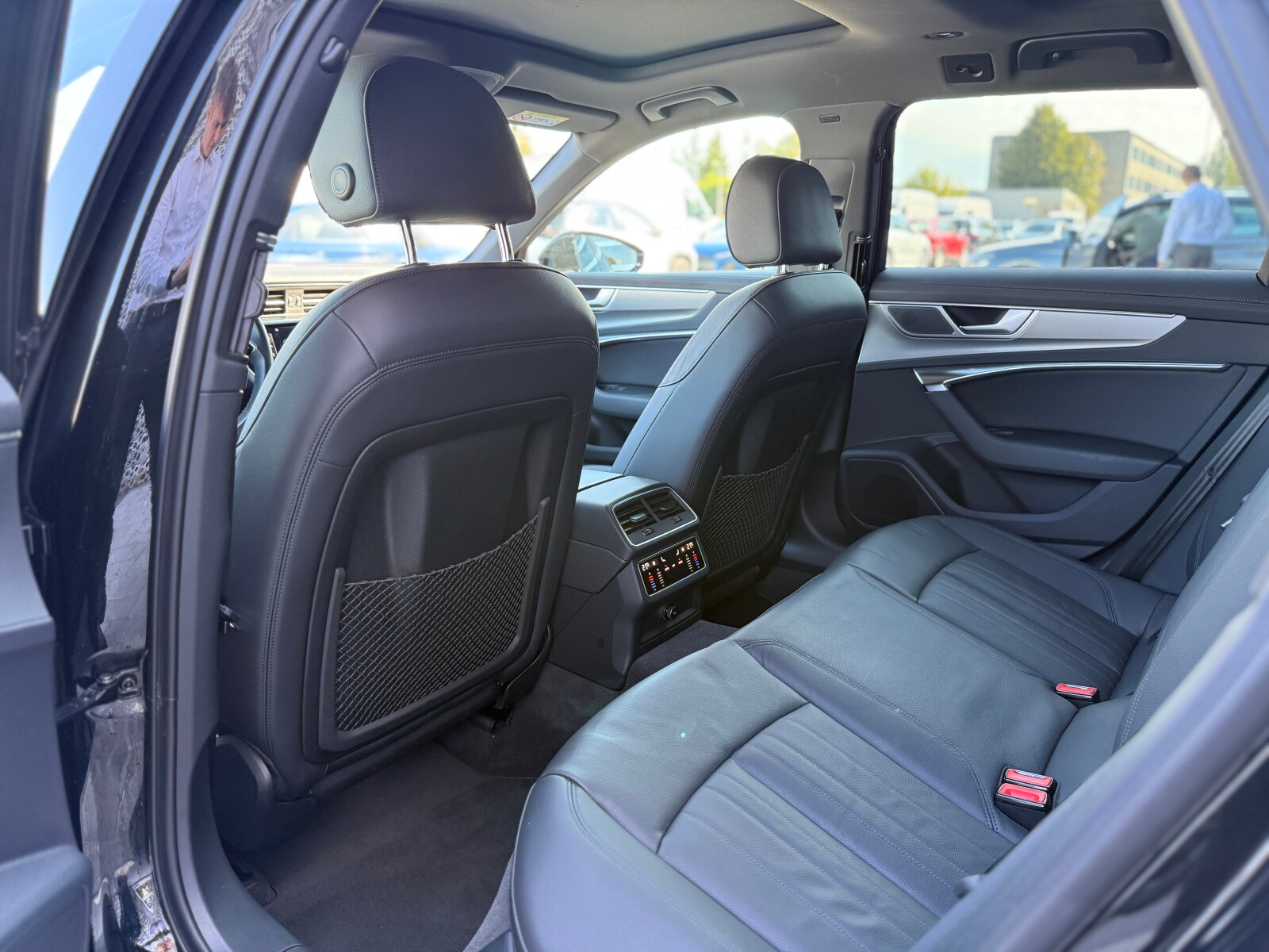 Audi A6 Avant - zdjęcie 10