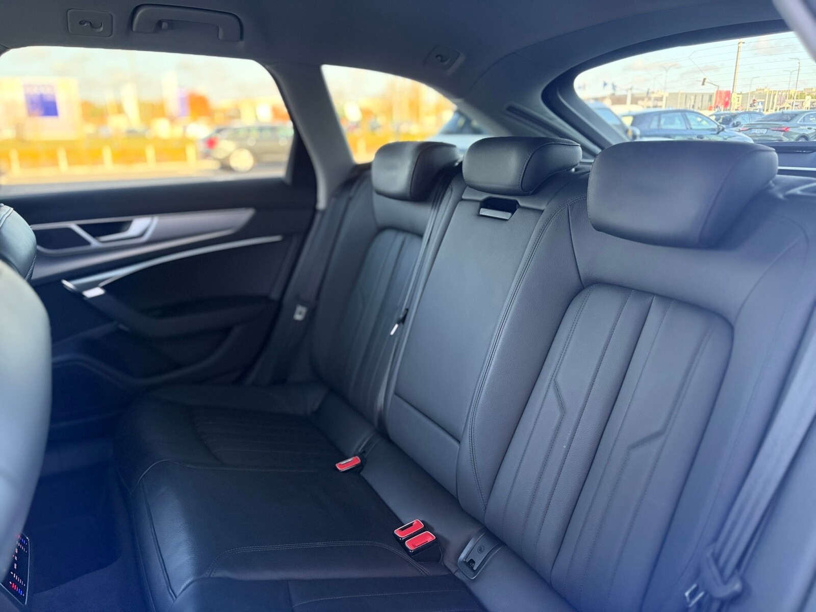 Audi A6 Avant - zdjęcie 12