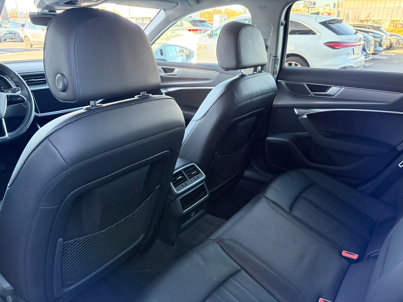 Audi A6 Avant - zdjęcie 11