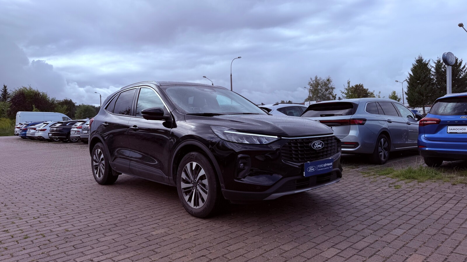 Ford Kuga - zdjęcie 2