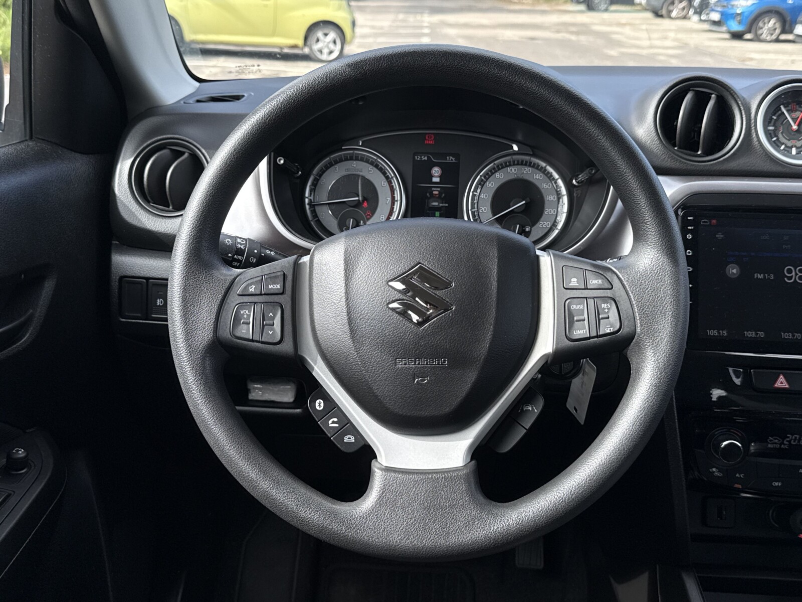 Suzuki Vitara - zdjęcie 14