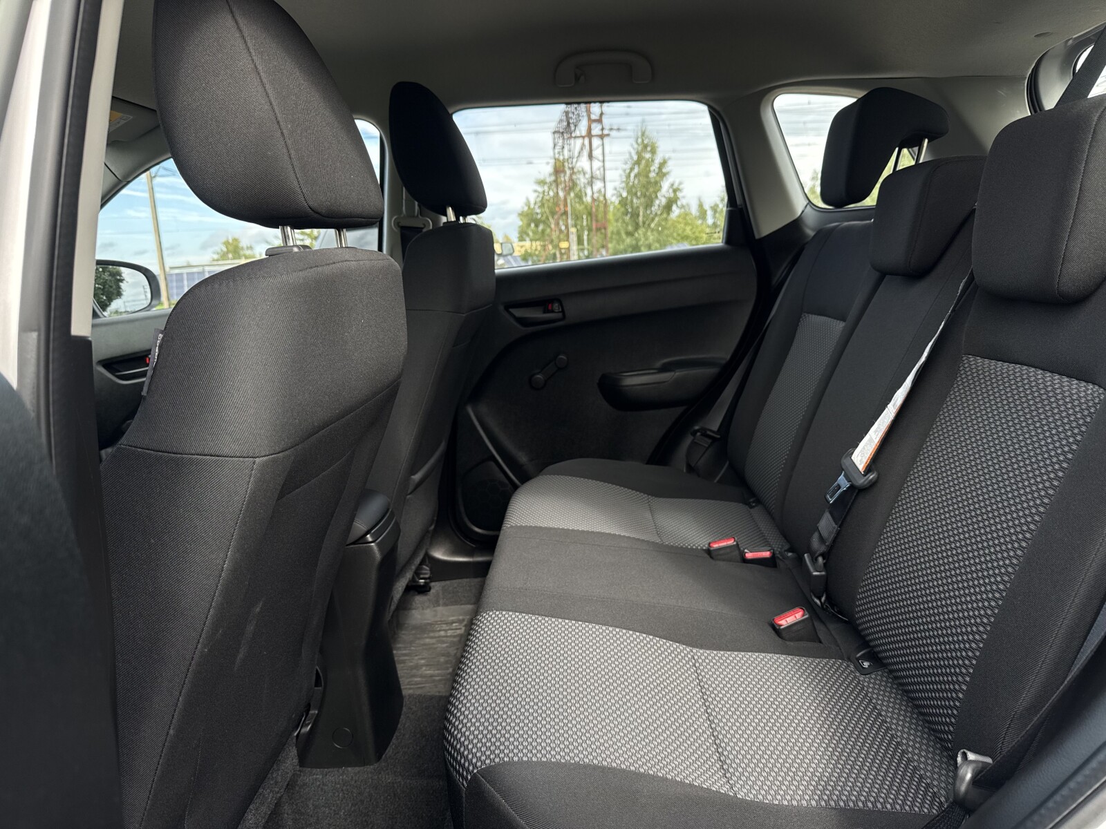 Suzuki Vitara - zdjęcie 26