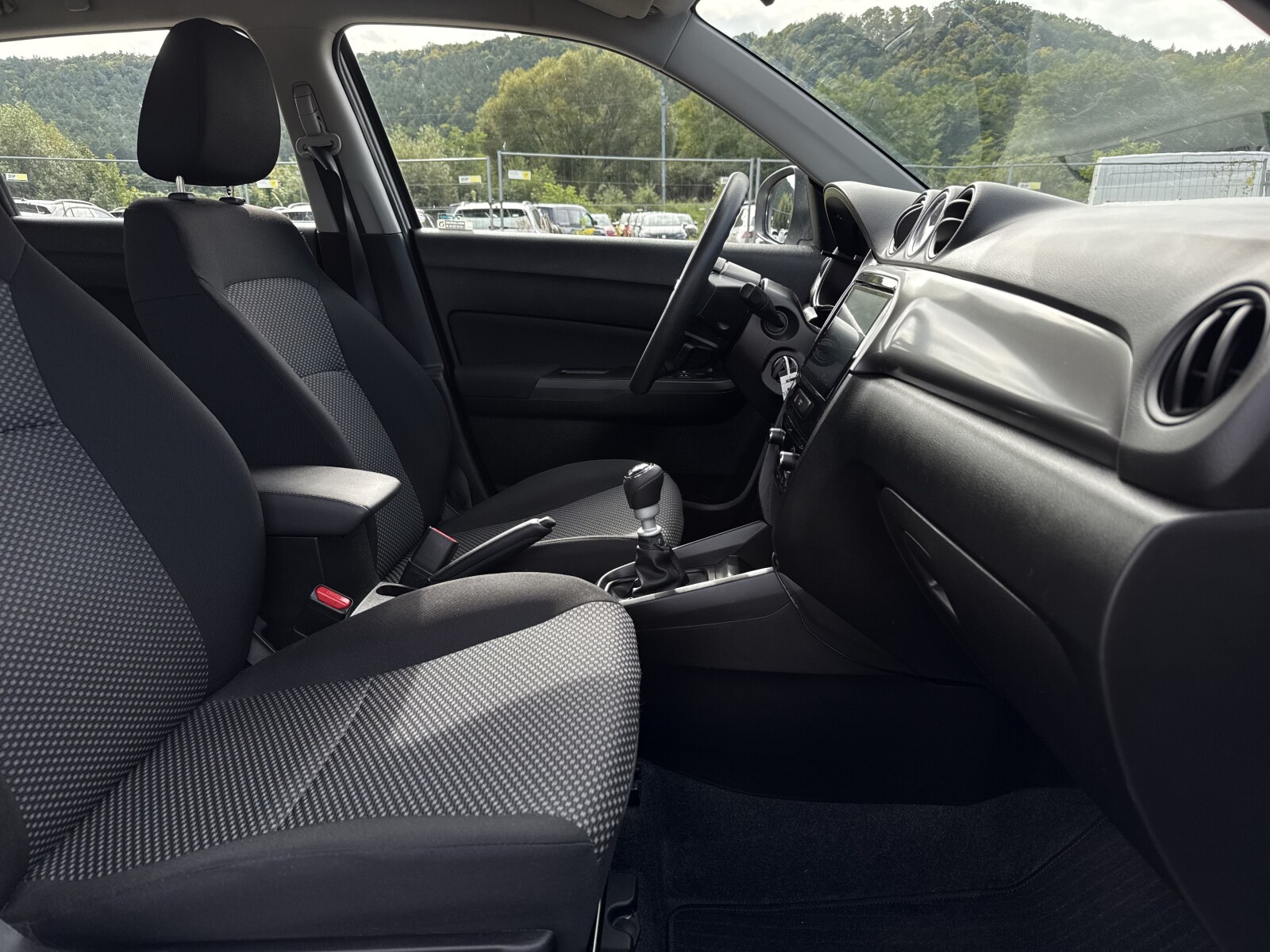 Suzuki Vitara - zdjęcie 12