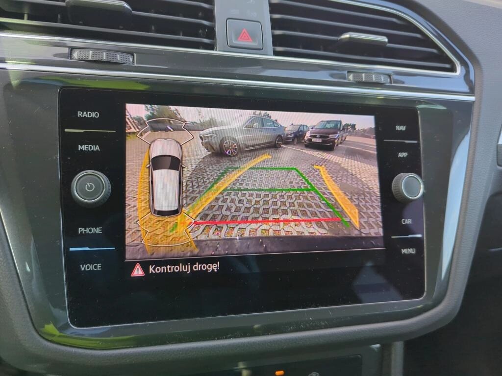 Volkswagen Tiguan - zdjęcie 8