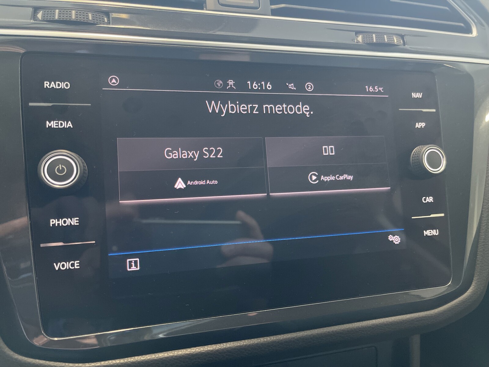 Volkswagen Tiguan - zdjęcie 16