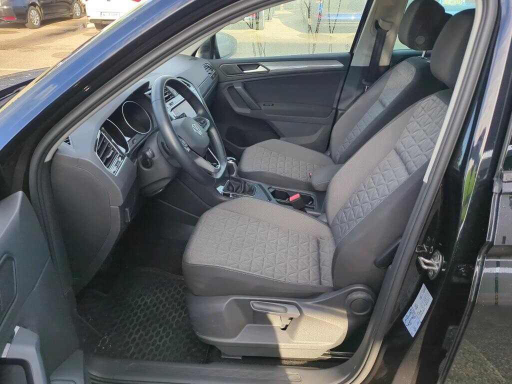Volkswagen Tiguan - zdjęcie 5