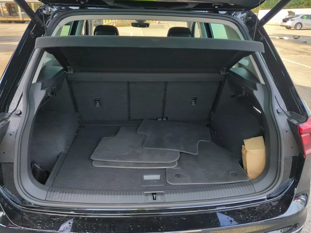 Volkswagen Tiguan - zdjęcie 10