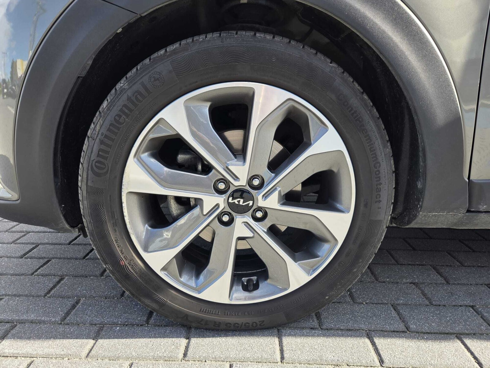 Kia Stonic - zdjęcie 26