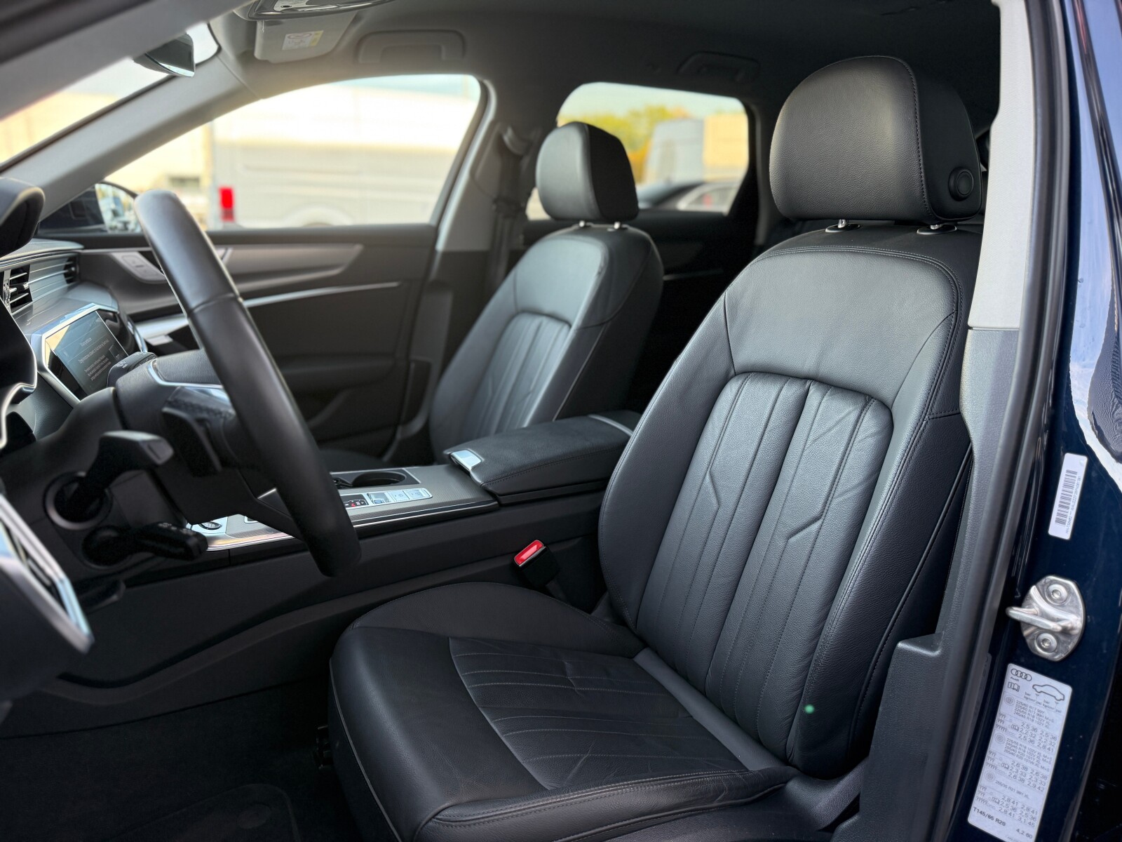 Audi A6 Avant - zdjęcie 22