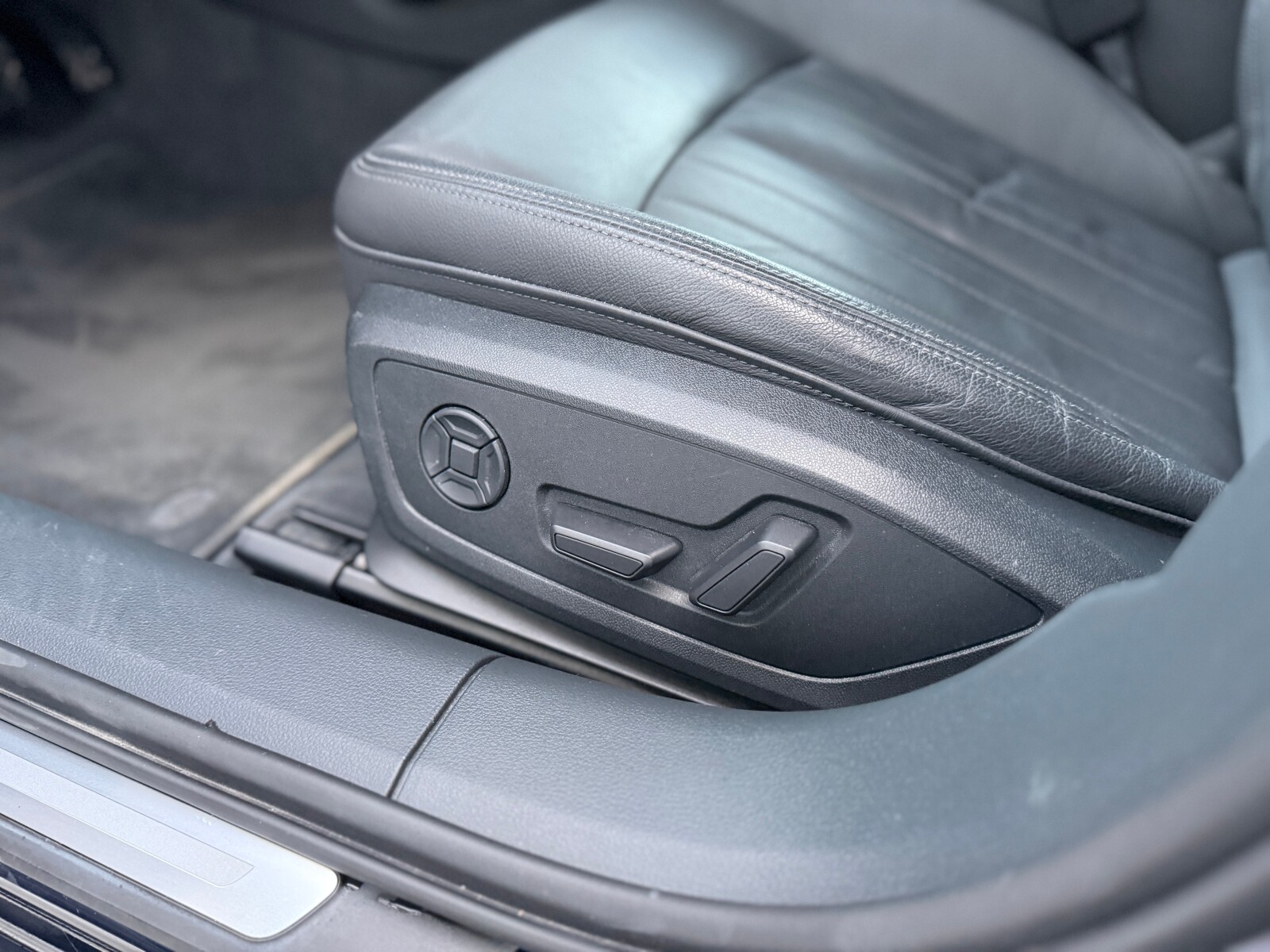Audi A6 Avant - zdjęcie 20