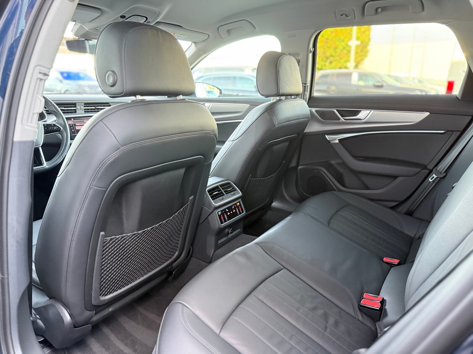 Audi A6 Avant - zdjęcie 12