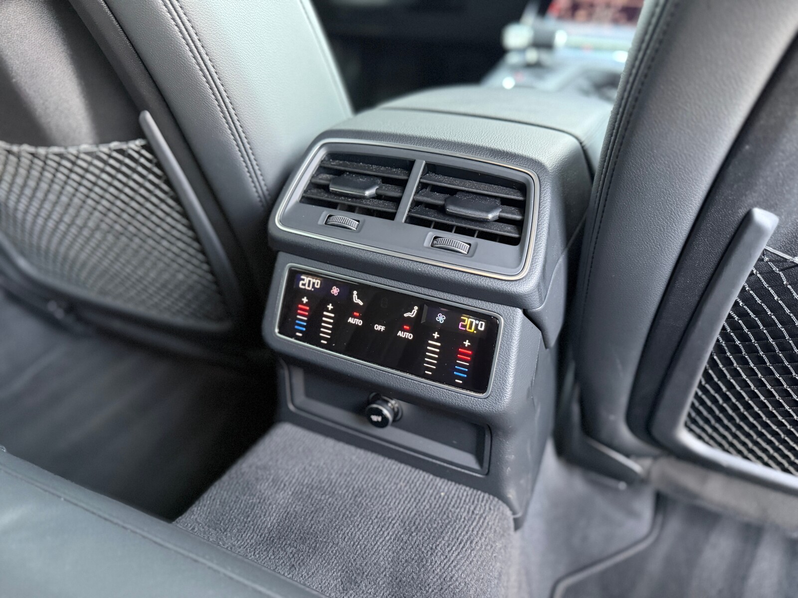 Audi A6 Avant - zdjęcie 14