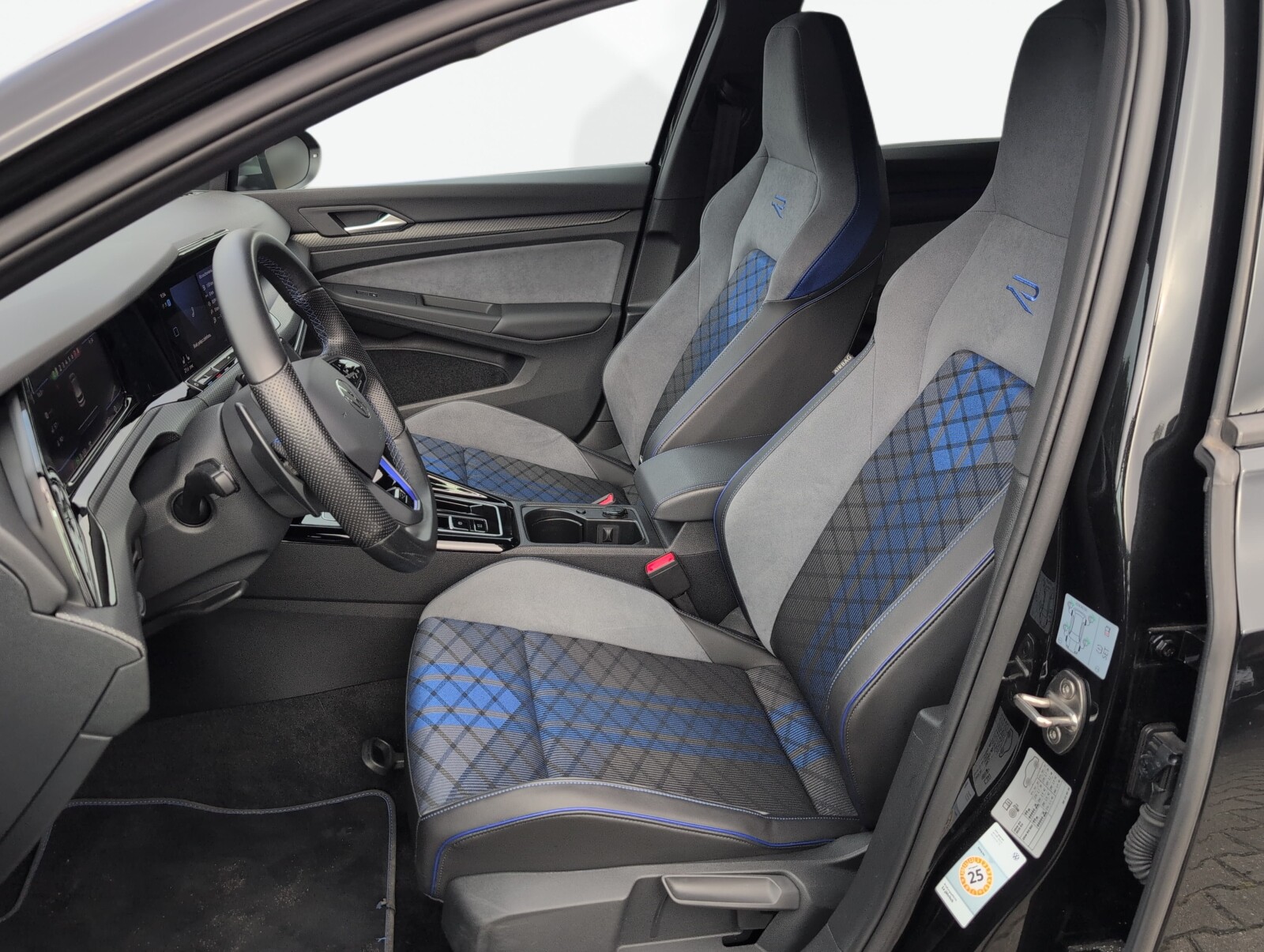 Volkswagen Golf - zdjęcie 17