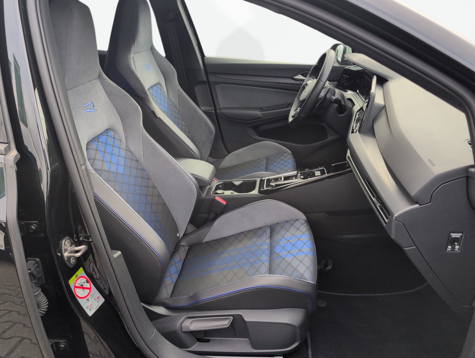 Volkswagen Golf - zdjęcie 15